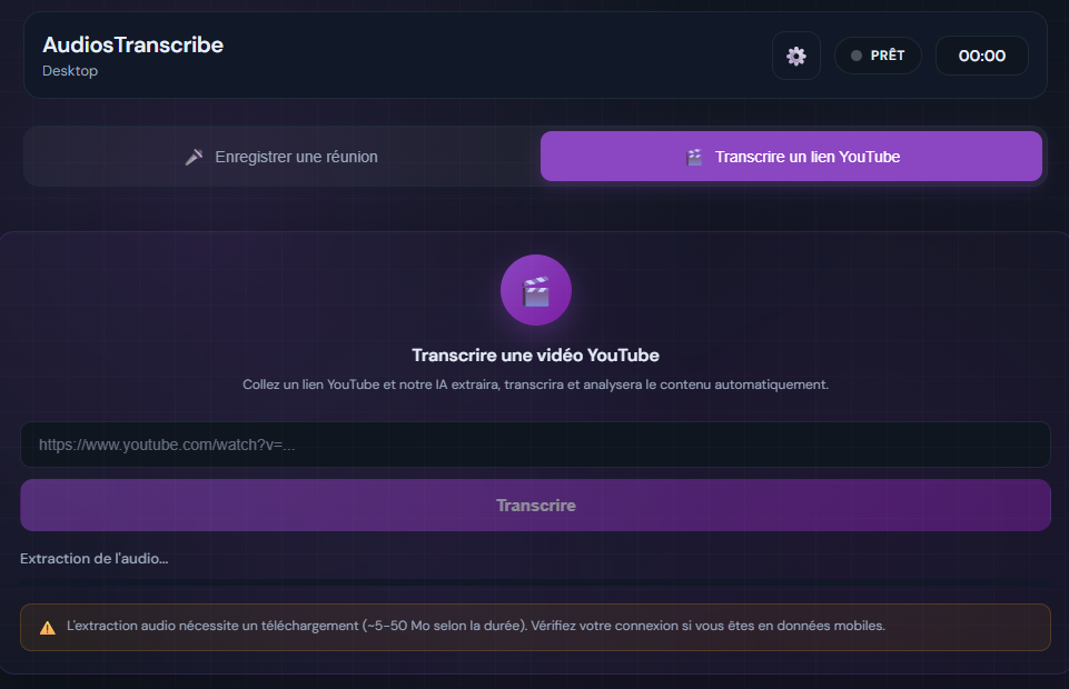 Interface AudiosTranscribe Desktop — onglet Transcrire un lien YouTube avec champ URL et bouton Transcrire